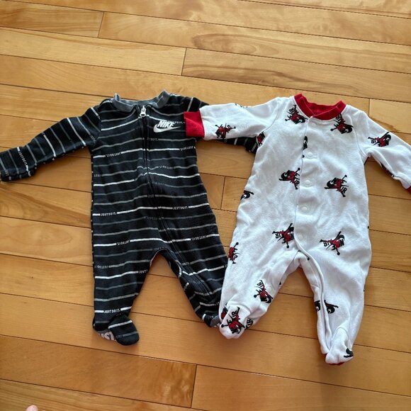 Nike Logo Footed PJs Pajamas Baby Newborn Just do it Air Jordan - Picture 1 of 7